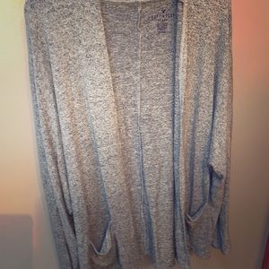 2xl AE sweater super soft and comfy